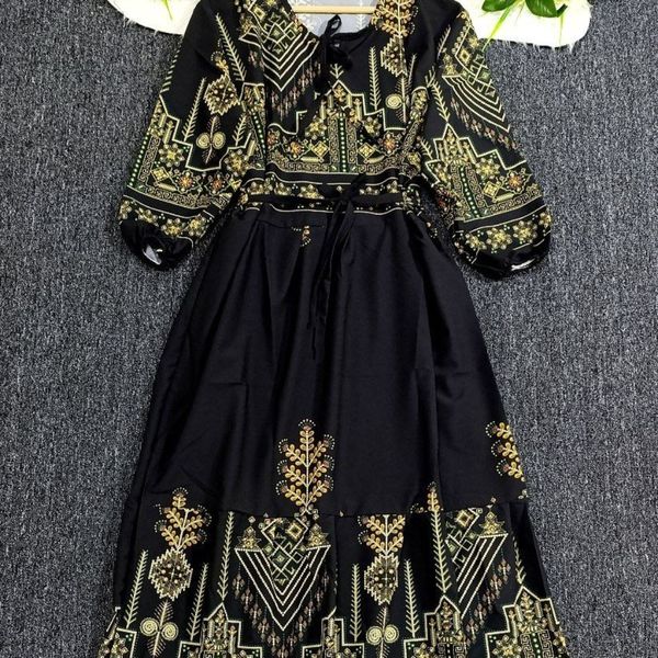 پیراهن ساحلی سنتی