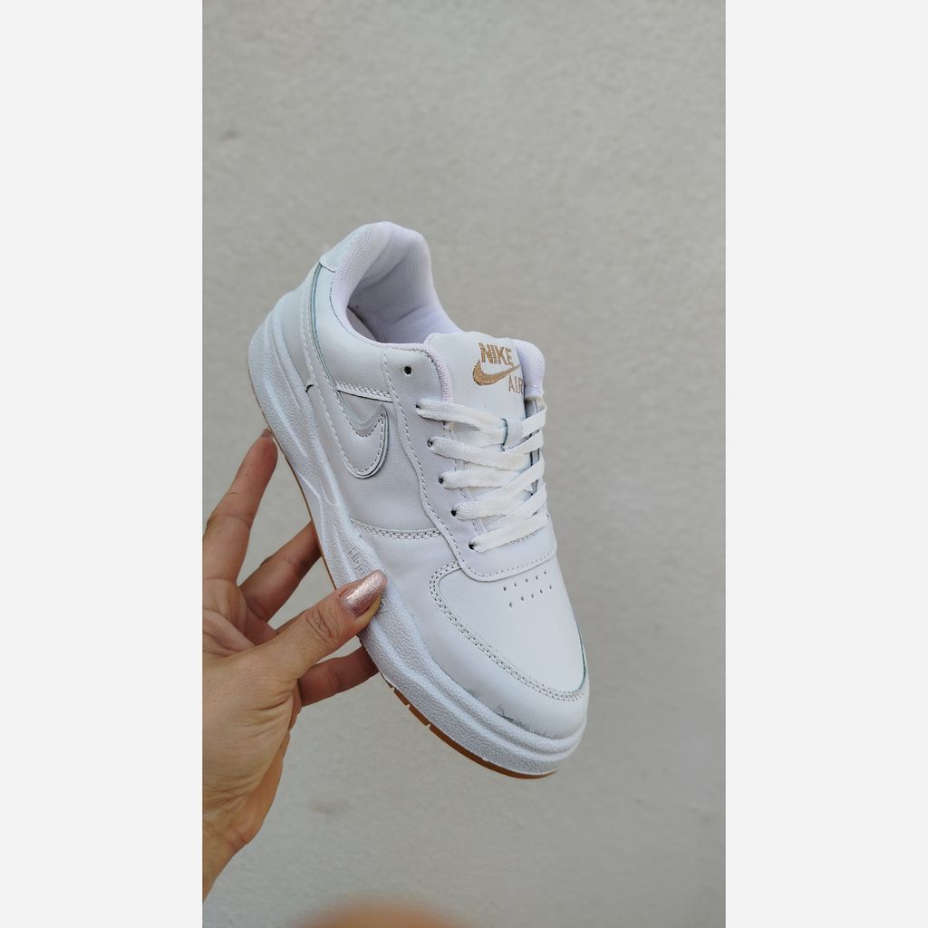 قیمت کفش کتونی نایک ایر سفید زنانه/فروش اقساطی