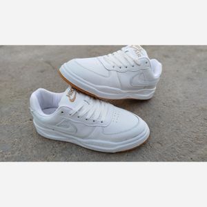 خرید انلاین کفش کتونی نایک ایر سفید زنانه/فروش اقساطی