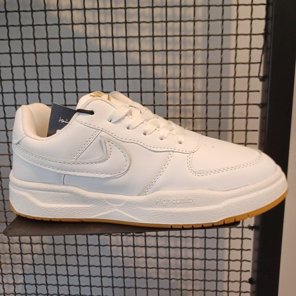 کتونی نایک ایر سفید زنانه