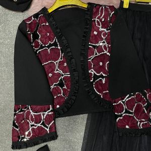 خرید آنلاین کت و دامن و شال یلدایی مژده