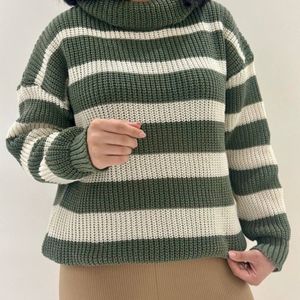 خرید آنلاین بافت یقه شل راه راه نورا