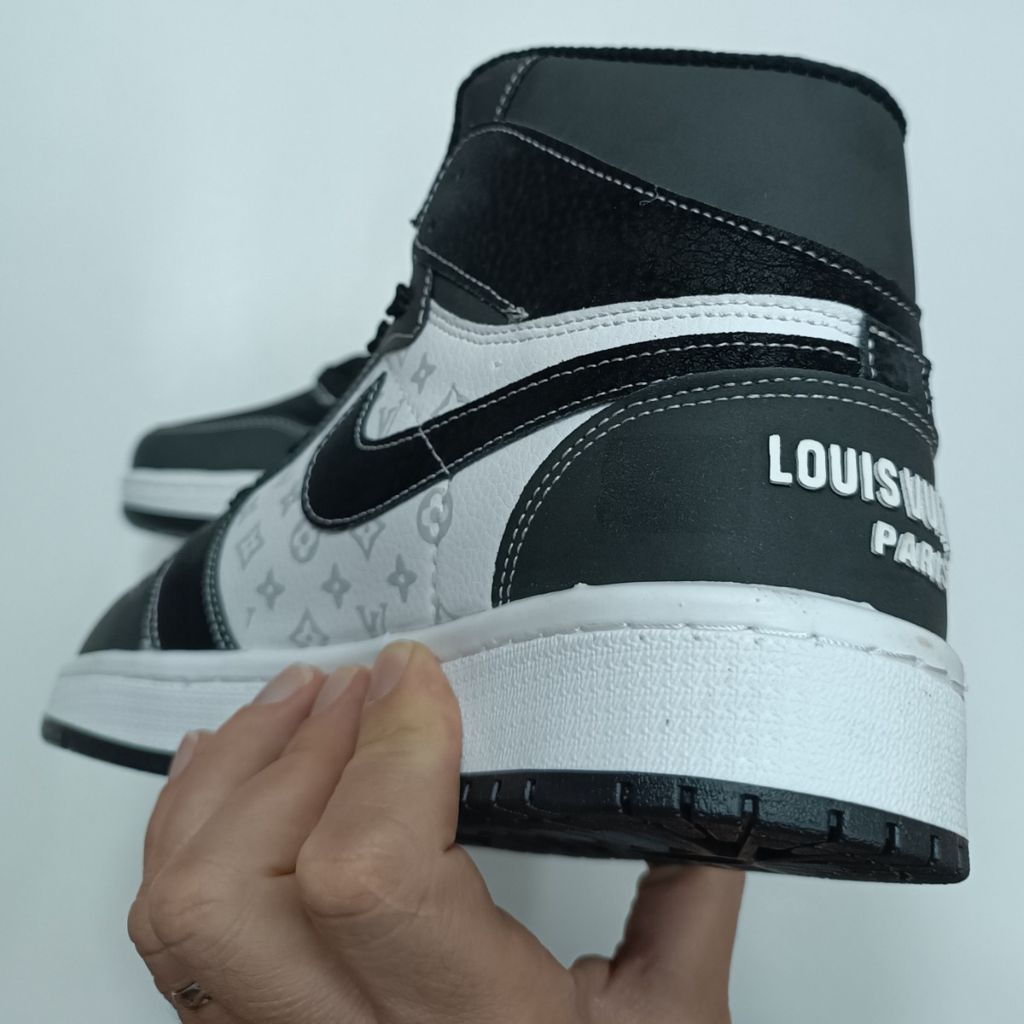 خرید اینترنتی کتونی مردانه جردن ال وی ساقدار مشکی سفید کیفیت بالا