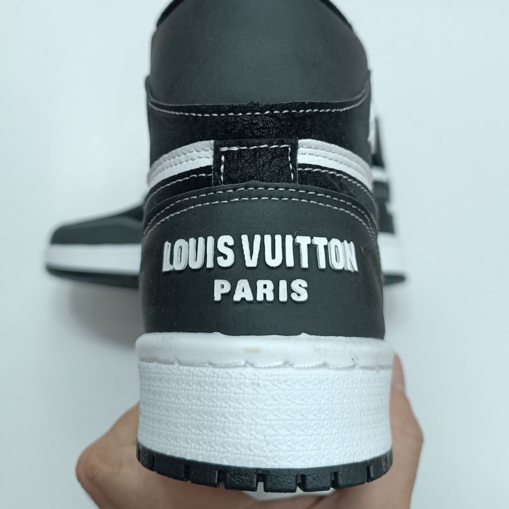 قیمت ارزان کتونی مردانه جردن ال وی ساقدار مشکی سفید کیفیت بالا