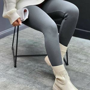 لگ کبریتی داخل کرک