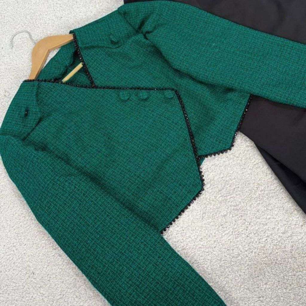 فروش اینترنتی کت وسارافون انار یلدایی نورا