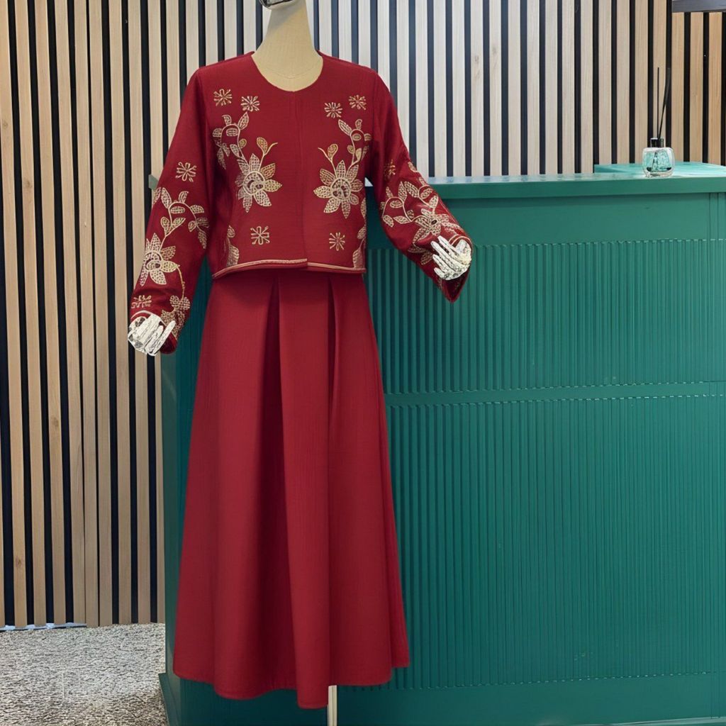 خرید اینترنتی کت و دامن گیتی نورا