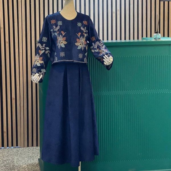 کت و دامن گیتی نورا