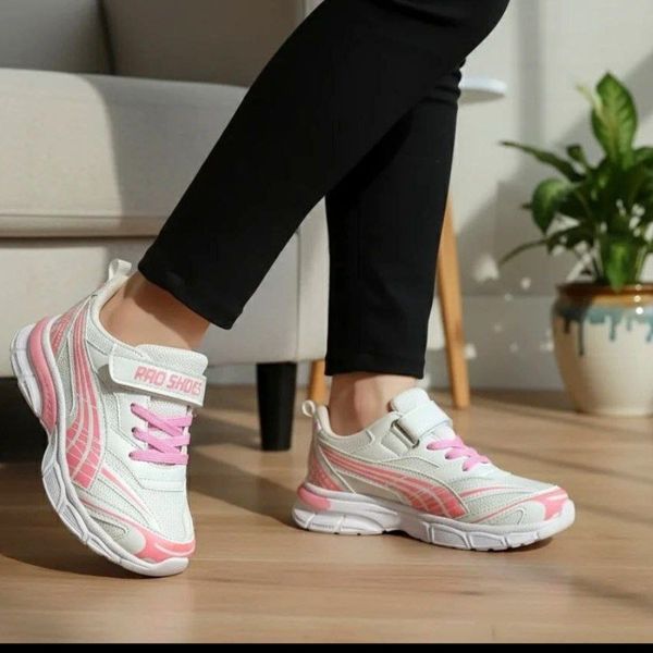 کتونی بچگانه سایز 31 تا 35 طرح و کیفیت عالی پاخور عالی