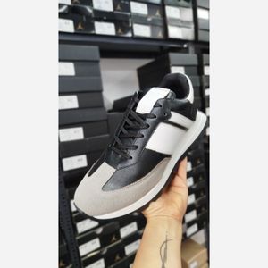 قیمت ارزان کفش کتونی مردانه زارا رنگ مشکی/فروش اقساطی