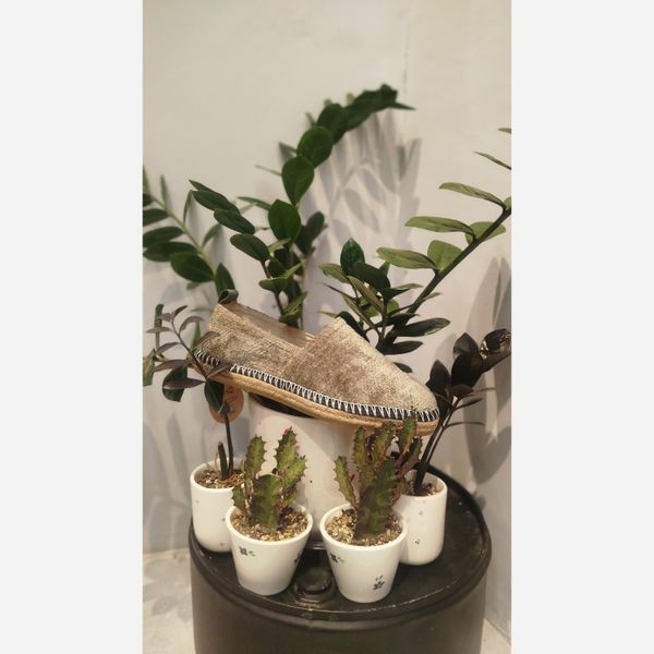 گیوه مردانه سبز دوردوخت برای تابستان وپیاده روی