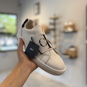 خرید اینترنتی کفش کتونی کشی کلوین کلین سفید زنانه/فروش اقساطی