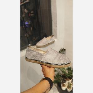 قیمت ارزان گیوه مردانه طوسی تیره دور دوخت برای تابستان وپیاده روی/فروش اقساطی