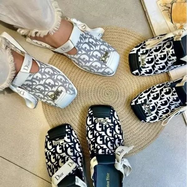 صندل زنانه مدل کلاسیک چهارفصل رنگ مشکی کرم