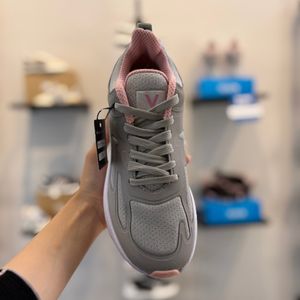 فروش اینترنتی کفش کتونی ویکو طوسی کالباسی زنانه/فروش اقساطی