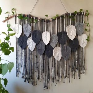 دیوارکوب برگ ریسه ای مکرومه