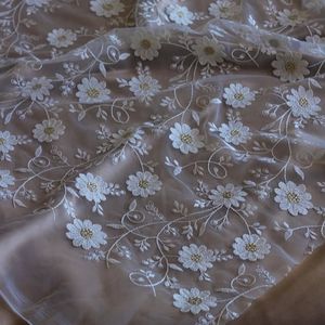 خرید اینترنتی پارچه های تور طرحدار