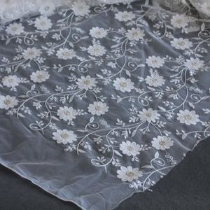 خرید آنلاین پارچه های تور طرحدار