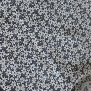 خرید اینترنتی پارچه های تور طرحدار