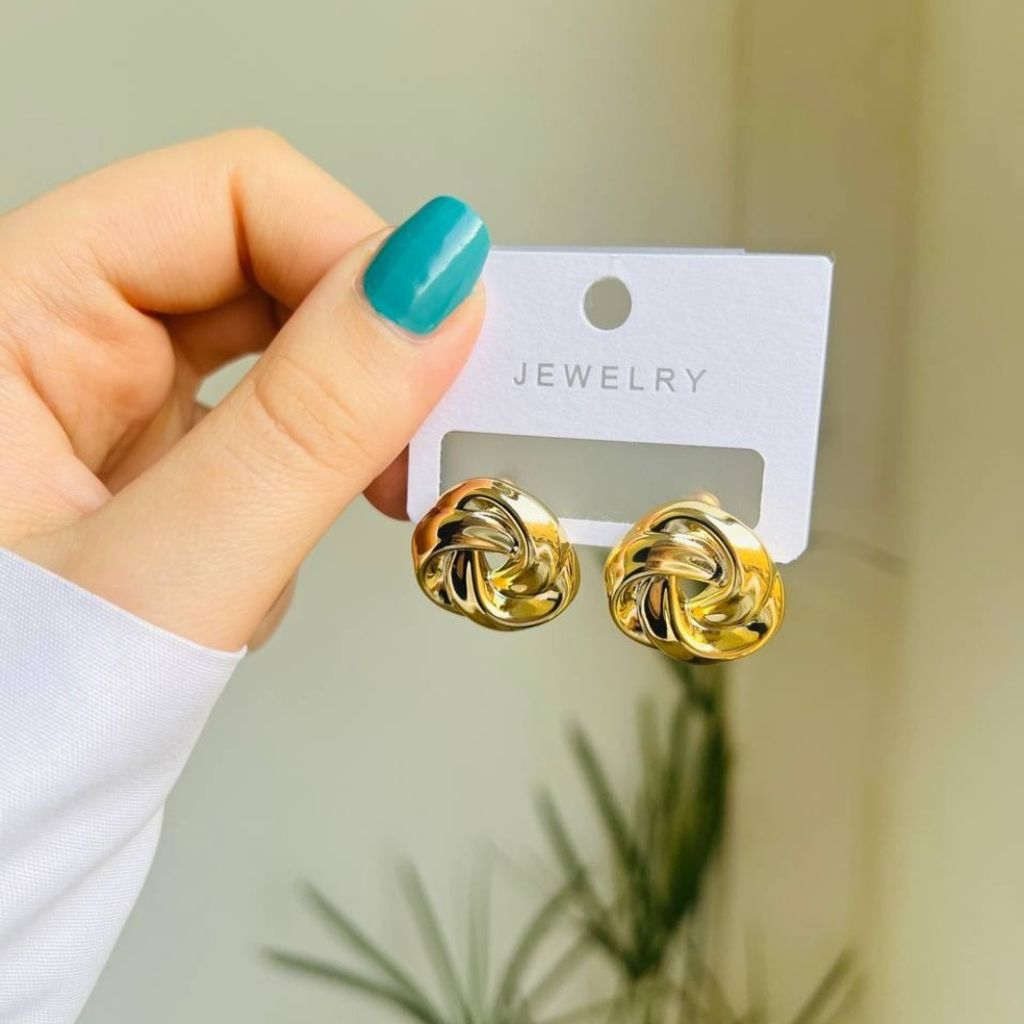 قیمت ارزان گوشواره نیکلی طرح نقره ای و طلایی