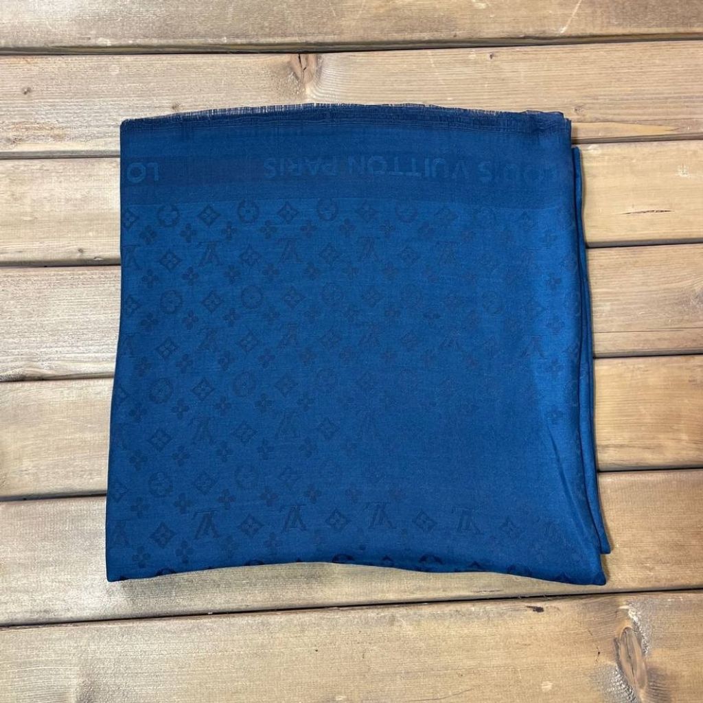 مشخصات روسری نخ ژاکارد اعلا رنگ کله غازی قواره 140 سانتی