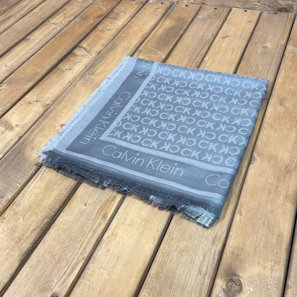 روسری ژاکارد نخی مجلسی رنگ طوسی قواره 140 سانتی