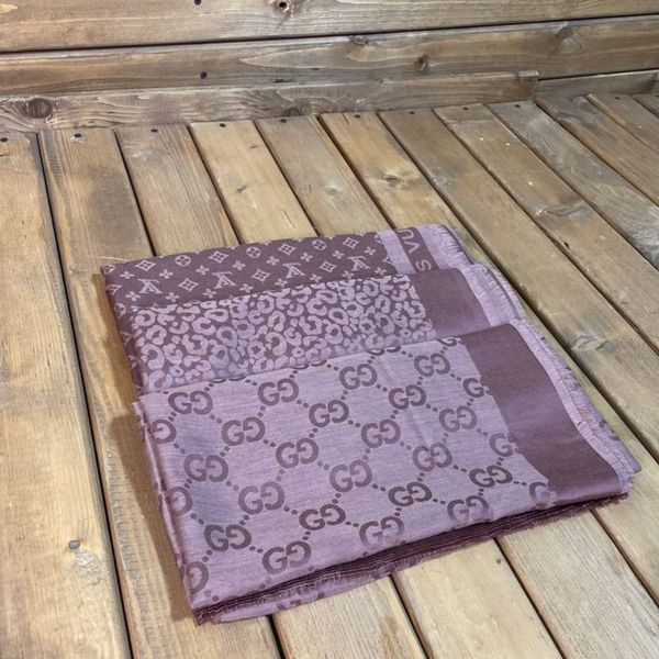 روسری مجلسی ژاکارد رنگ صورتی سایز بزرگ 140 سانتی