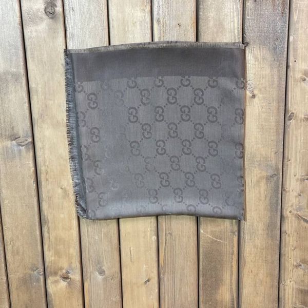 روسری مجلسی ژاکارد نسکافه ای تیره سایز بزرگ