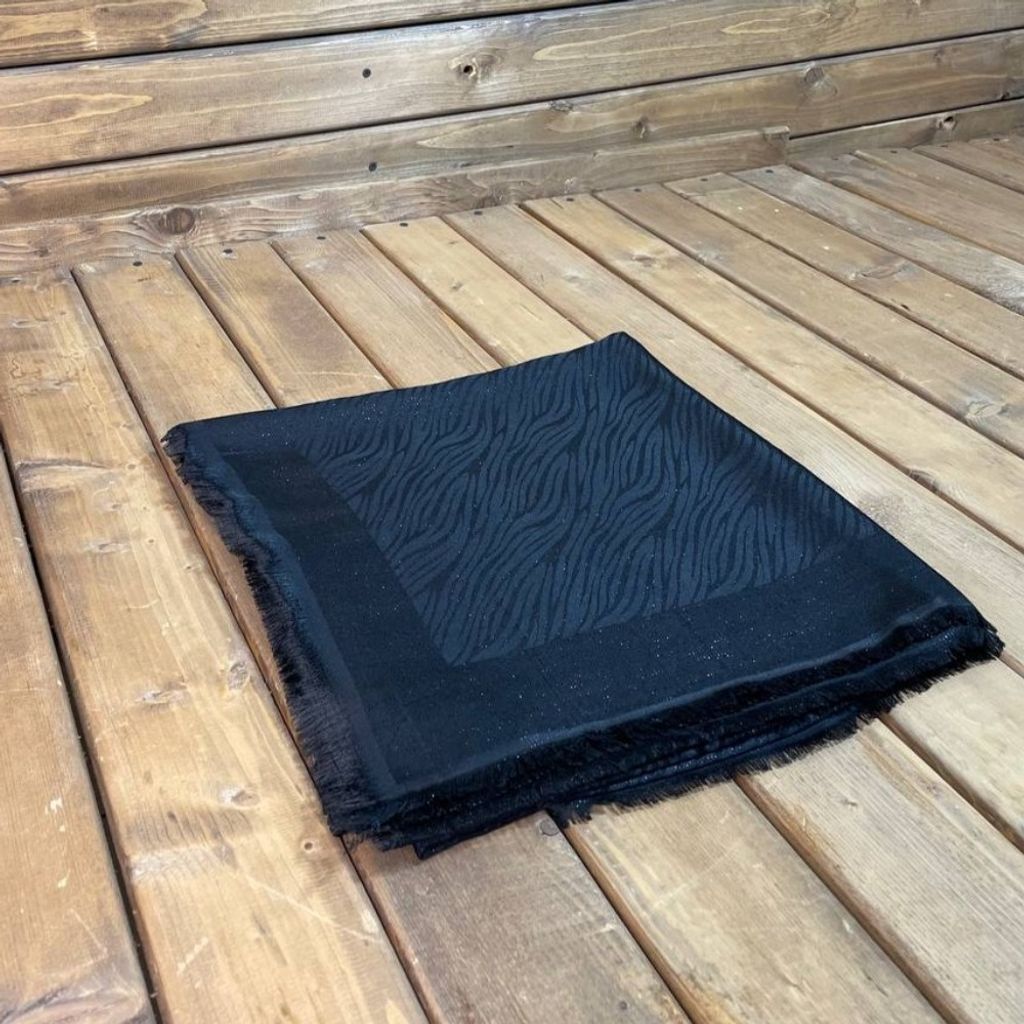 خرید آنلاین روسری لمه ژاکارد مجلسی رنگ مشکی قواره بزرگ 140 سانتی