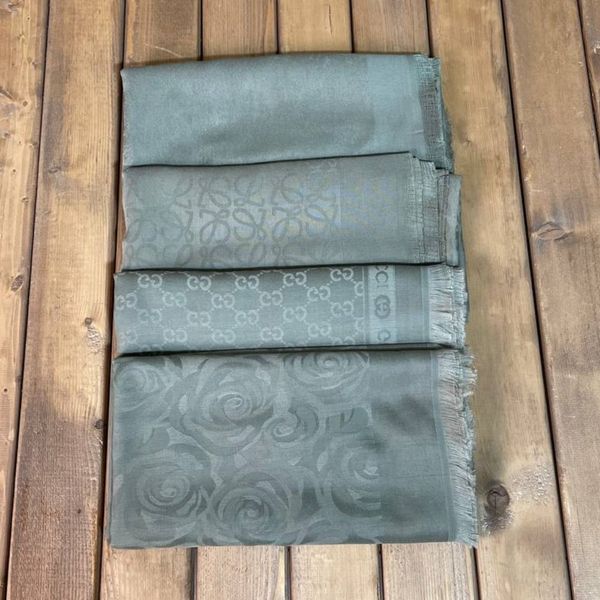 روسری زنانه ژاکارد مجلسی رنگ سبز صابونی قواره 140 سانت