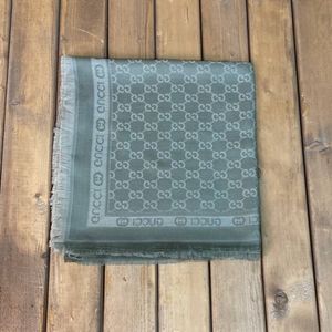 قیمت ارزان روسری زنانه ژاکارد مجلسی رنگ زیتونی قواره 140 سانت