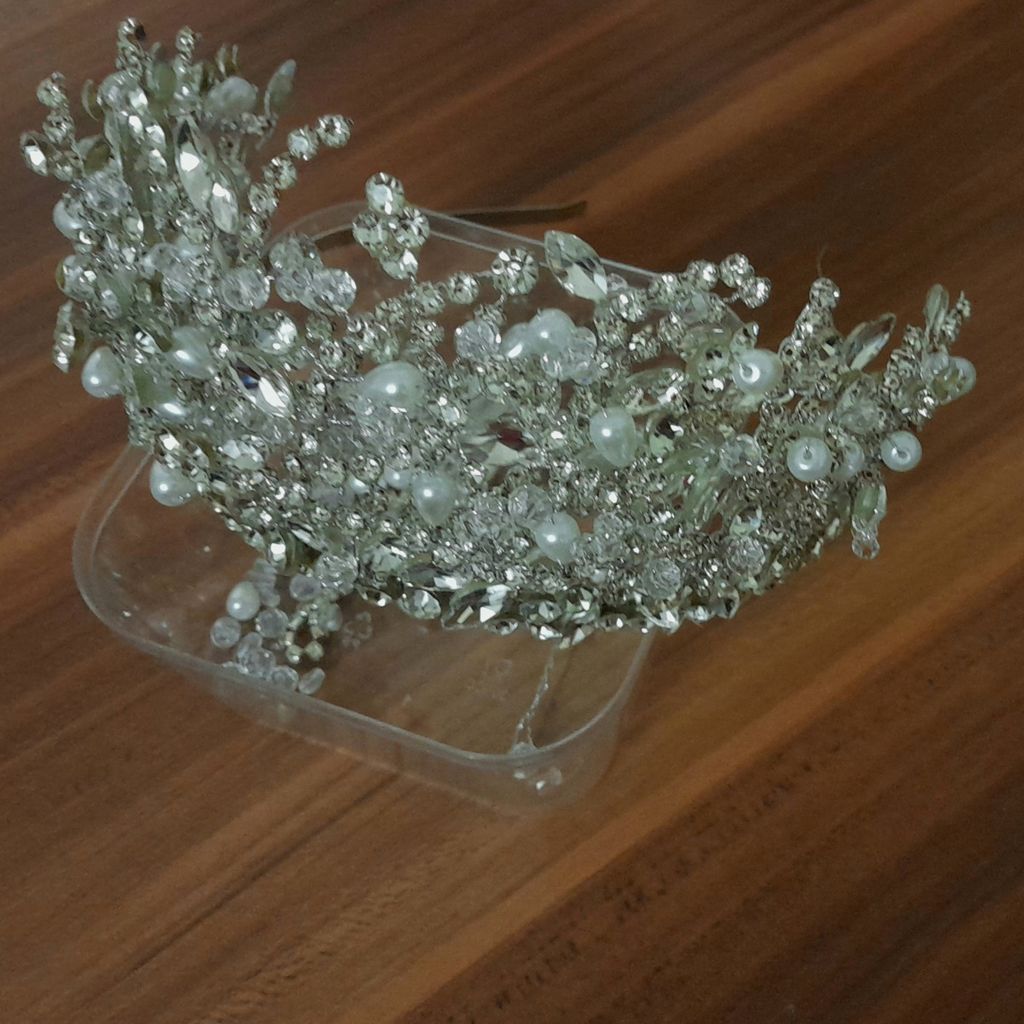 خرید اینترنتی تاج عروس مدل نگین ها با مارکیز اصل