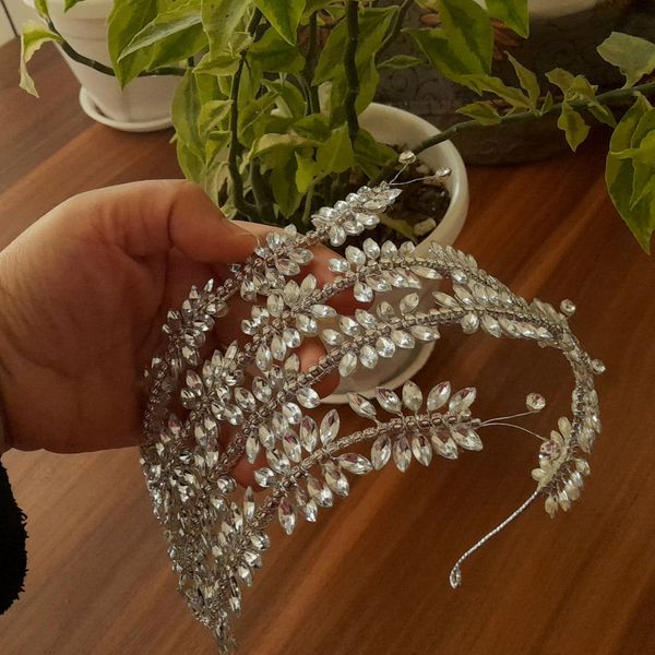 تاج عروس مدل پروانه ها با مارکیز غیر اصل