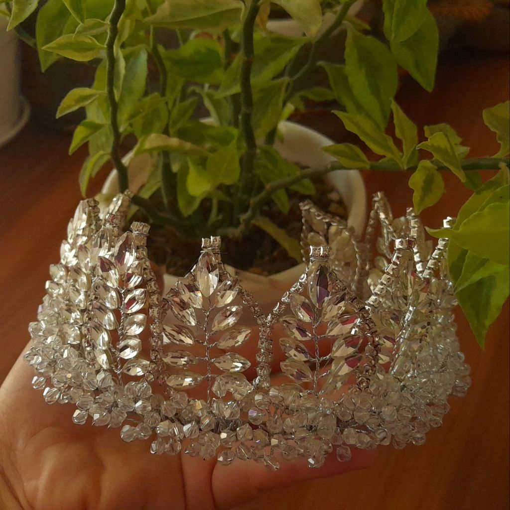 خرید اینترنتی تاج عروس مدل برگها با مارکیز اصل