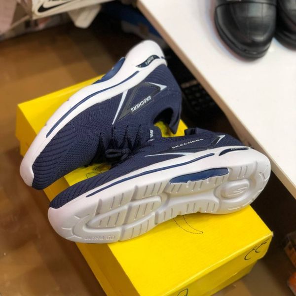 کفش اسکیچرز جورابی مردانه مدل رامر رنگ سورمه ای