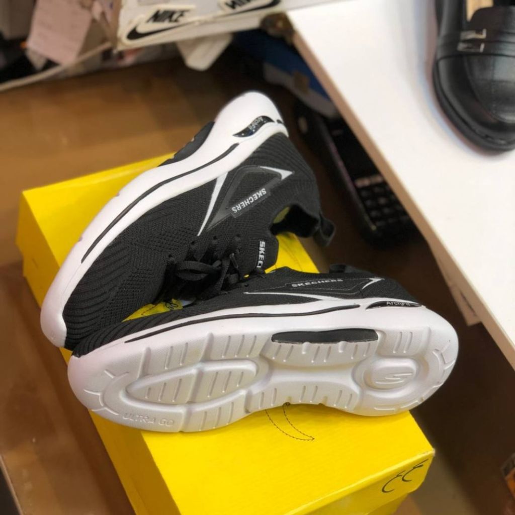 مشخصات کفش اسکیچرز جورابی مردانه مدل رامر مشکی