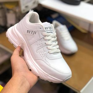 خرید اینترنتی کفش چرم زنانه اسپرت مدل دیمتجی سفید