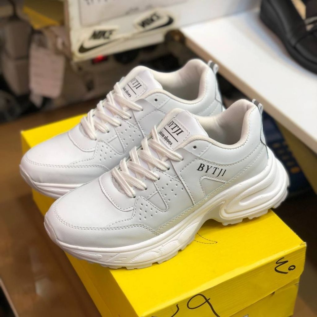 قیمت کفش چرم زنانه اسپرت مدل دیمتجی سفید