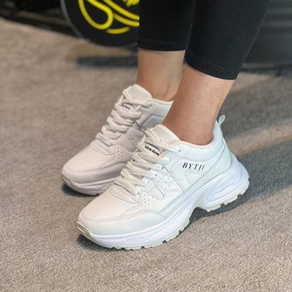 کفش چرم زنانه اسپرت مدل دیمتجی سفید