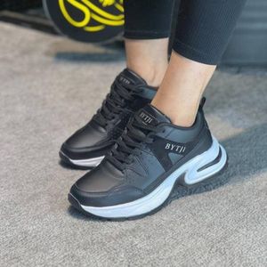 کفش چرم زنانه اسپرت مدل دمیتجی مشکی