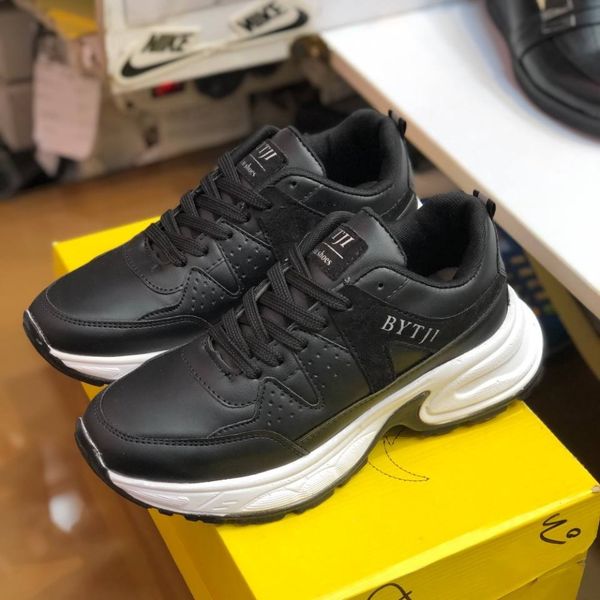 کفش چرم زنانه اسپرت مدل دمیتجی مشکی