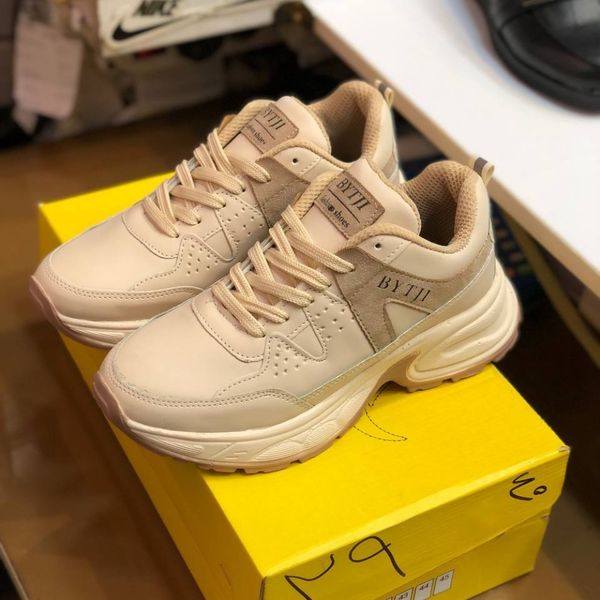 کفش چرم زنانه اسپرت مدل دمیتجی کرم