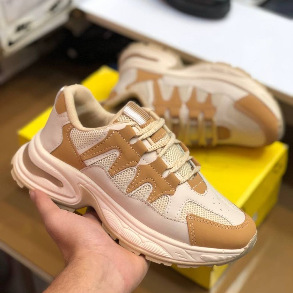 خرید آنلاین کفش چرم زنانه اسپرت مدل هوگان رنگ کرم