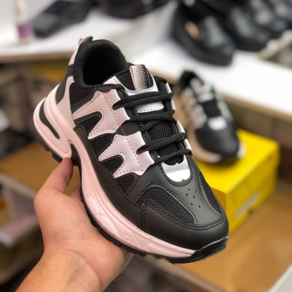 خرید آنلاین کفش چرم زنانه اسپرت مدل هوگان مشکی