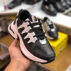 خرید آنلاین کفش چرم زنانه اسپرت مدل هوگان مشکی