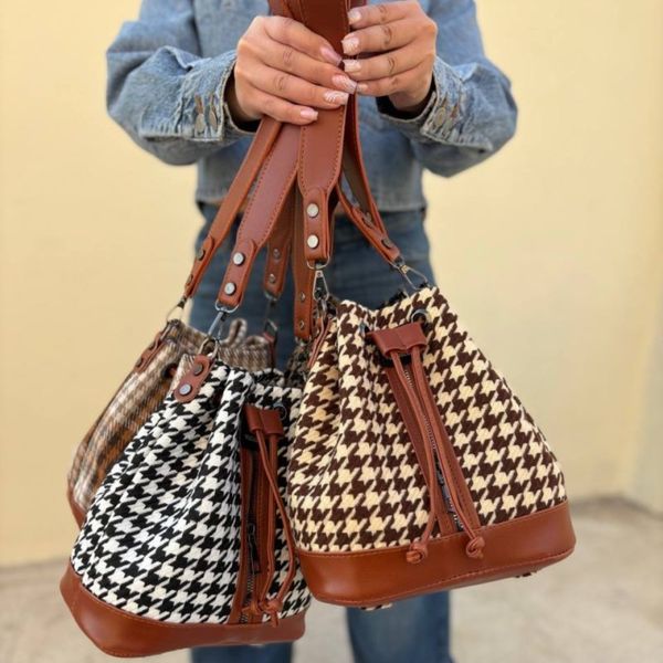 کیف دوشی اسپرت زنانه و دخترانه مدل مانیزا