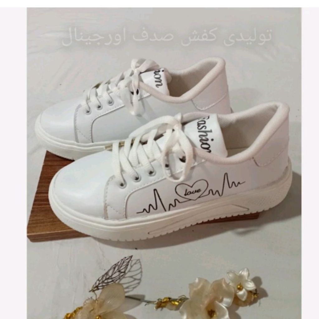 فروش اینترنتی کفش اسپرت زنانه طرح ضربان