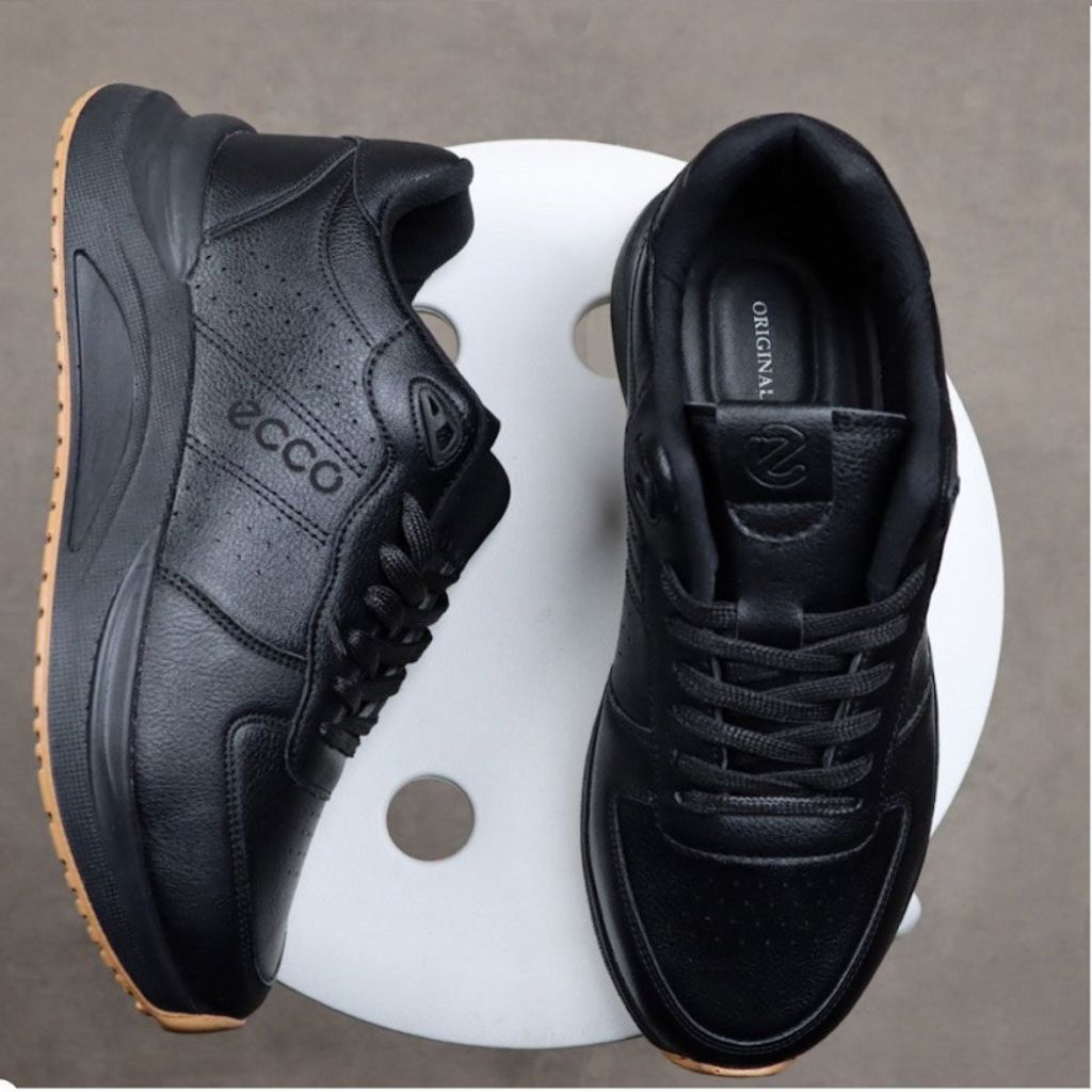 خرید انلاین کفش ورزشی مردانه مدل ecco