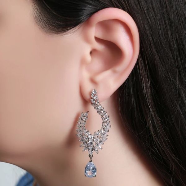 گوشواره جواهری مدل نگین دار طرح اشک