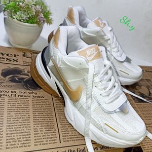 فروش اینترنتی کتونی نایک وی تی کی